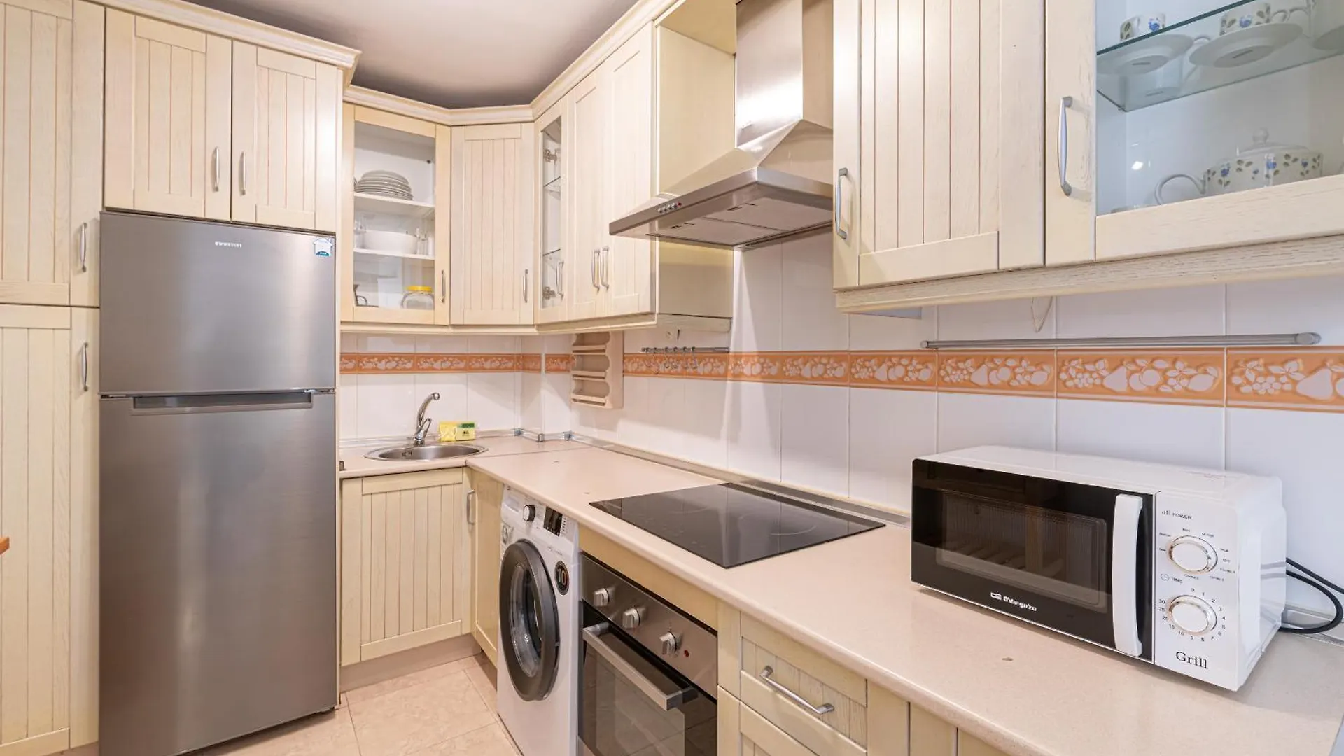 Wintowinrentals Urban Rincon - Cozy & Central Next To Beach رينكون ذي لا مْبيكتوري 0*,  إسبانيا
